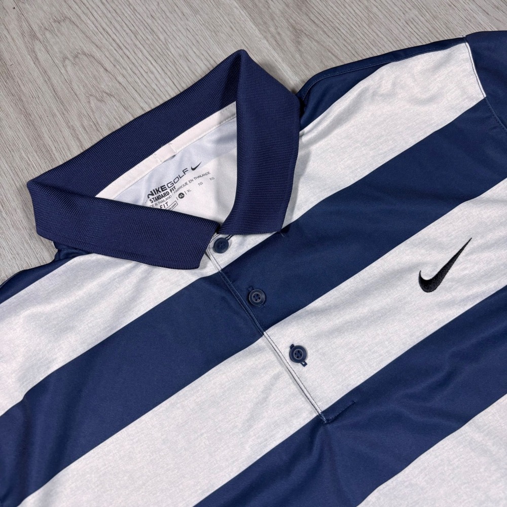 Nike Golf Mens XL Blue White Striped Polo Shirt 725516-410 Winnapaug Golf Club